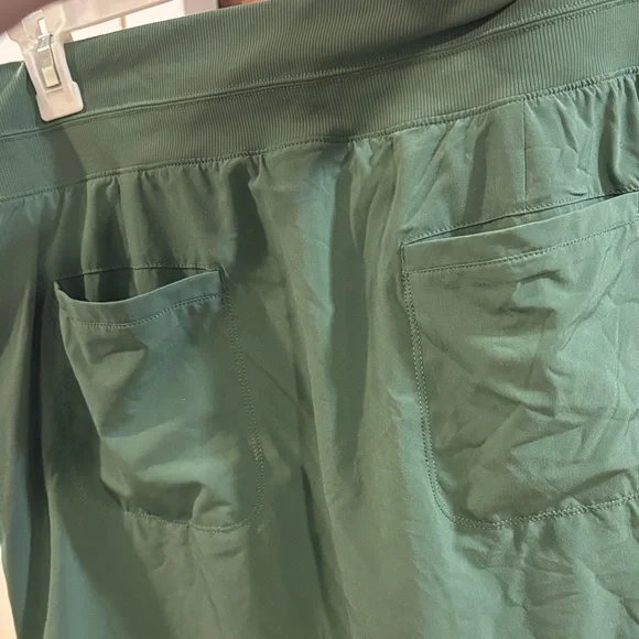 Athleta Green Athletic Skirt with Pockets sized 18 - Picture 4 of 4